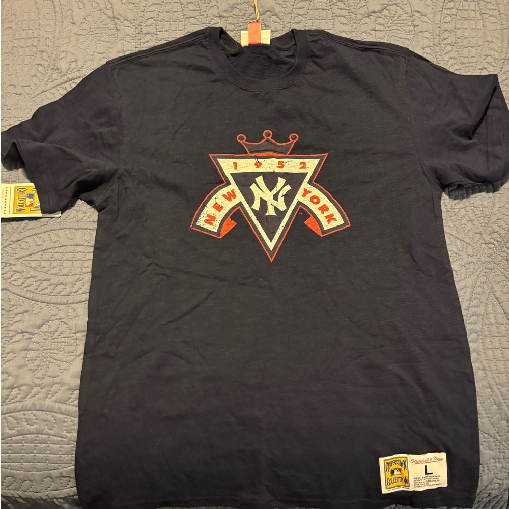 New York Yankees Navy Cooperstown Collection T-Shirt